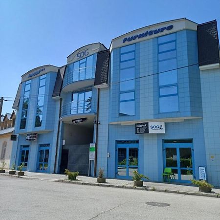 Garni Hotel S.O.G.* * * Trenčín Exterior foto